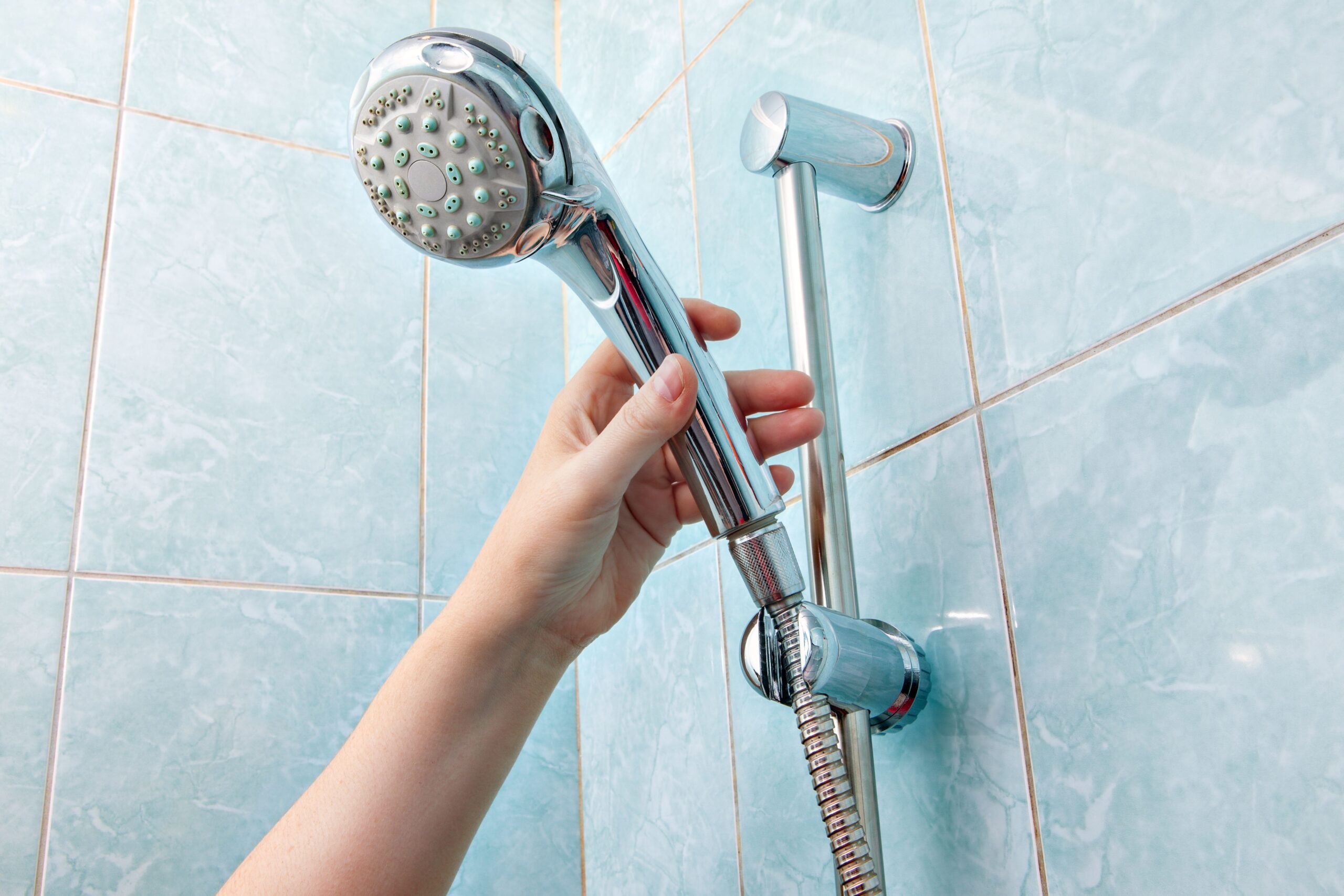 5 Reasons to Consider a Shower Head for Your Bathroom