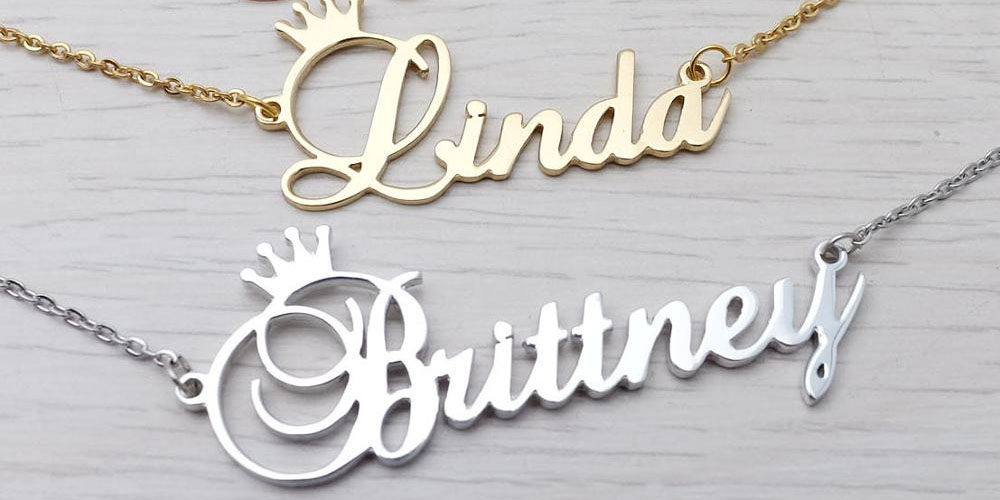 Different Ways of Styling Name Necklaces