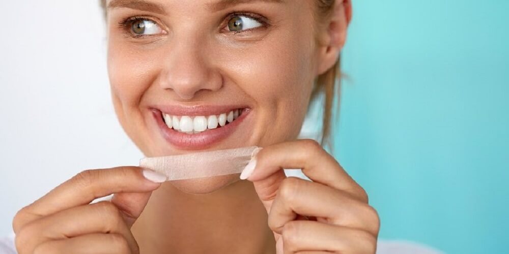 How to Use Teeth Whitening Strips As a Rookie